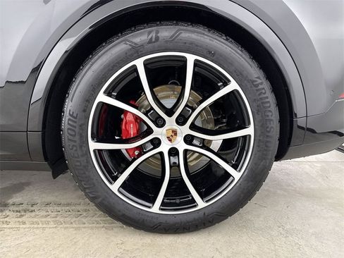 New 2026 Porsche Cayenne S image 14