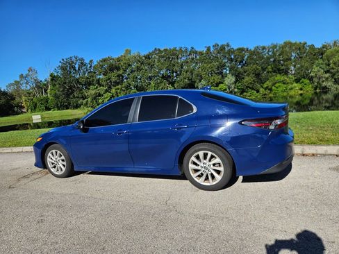 Used 2023 Toyota Camry LE image 3