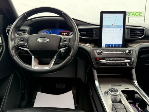 Used 2020 Ford Explorer Platinum w/ Premium Technology Package image 29