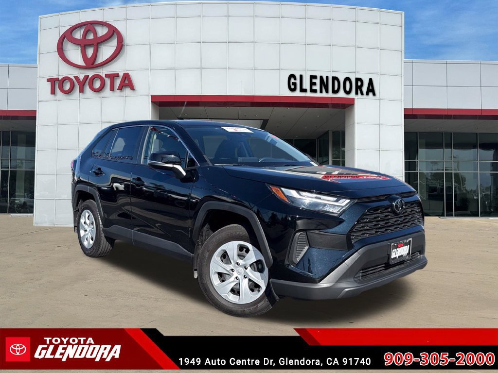 Certified 2025 Toyota RAV4 LE FWD image 1