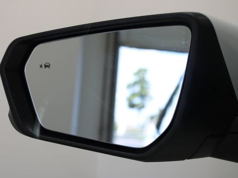 Used 2022 Chevrolet Equinox LT FWD image 22
