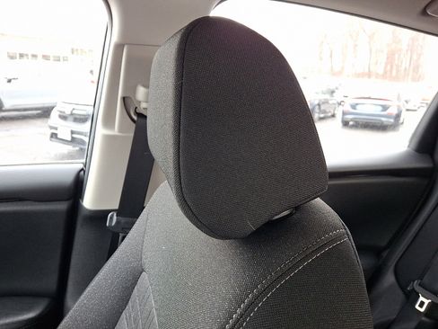 Certified 2023 Honda HR-V LX image 17