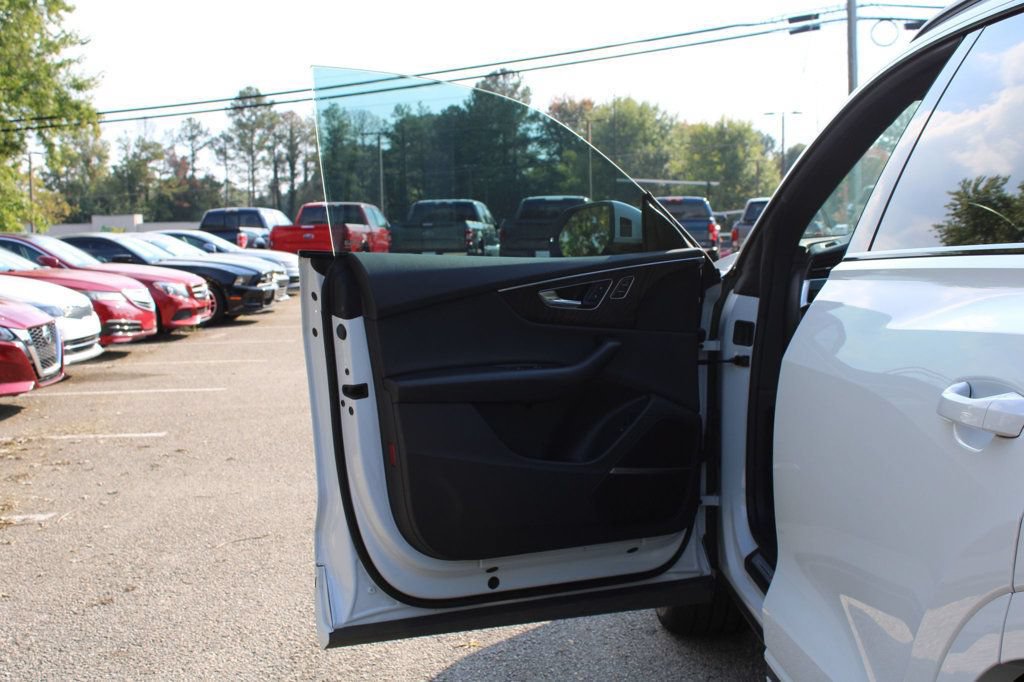 Used 2021 Audi Q8 Premium Plus AWD/4WD image 13