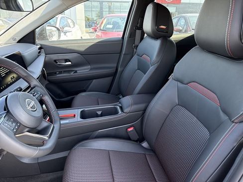 New 2026 Nissan Kicks SR w/ SR Premium Package AWD/4WD image 5