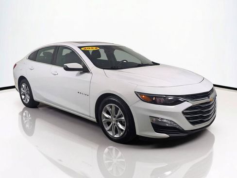 Used 2024 Chevrolet Malibu LT FWD image 2