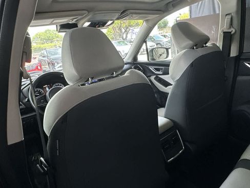 Used 2023 Subaru Forester Premium AWD/4WD image 23