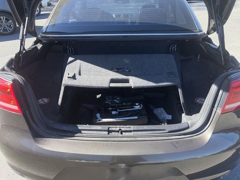 Used 2012 Volkswagen Eos Executive image 4