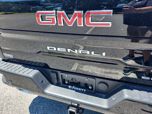 New 2026 GMC Sierra 1500 Denali w/ Denali Reserve Package AWD/4WD image 4