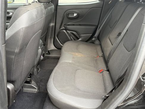 Used 2020 Jeep Renegade Altitude image 23