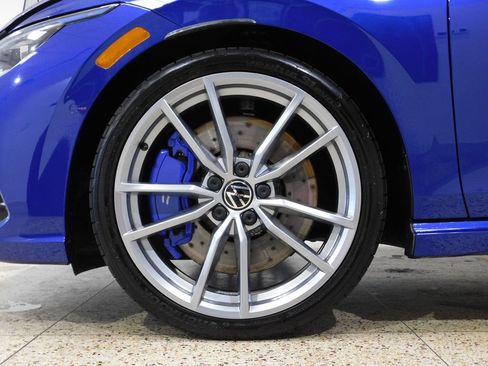 Used 2024 Volkswagen Golf R AWD/4WD image 20