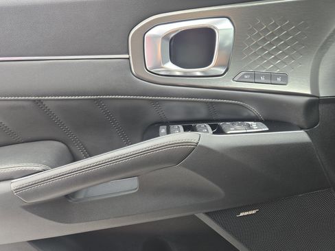 Used 2022 Kia Sorento SX image 25