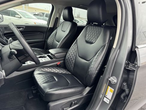 Used 2024 Ford Edge Titanium image 25