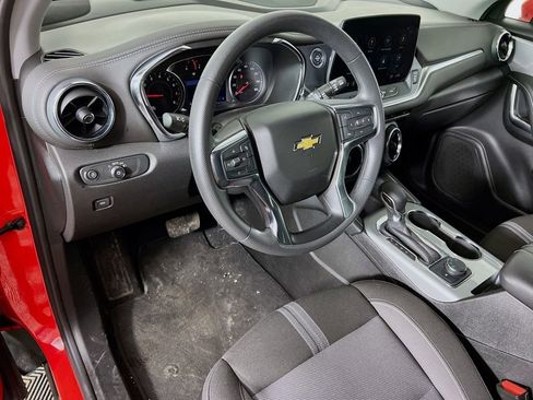 Certified 2025 Chevrolet Blazer LT image 9