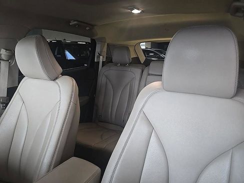 Used 2023 Lincoln Nautilus AWD w/ Premium Package image 27