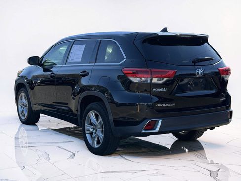 Used 2017 Toyota Highlander Limited image 4