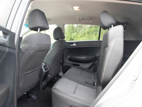 Used 2020 Kia Sportage LX FWD image 14