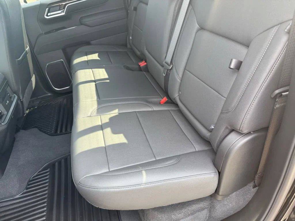 Used 2026 Chevrolet Silverado 1500 LT w/ Texas Edition Plus RWD image 31