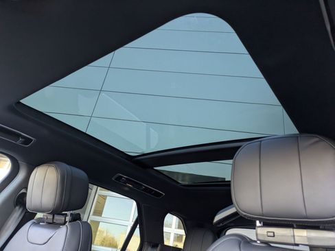 New 2026 Land Rover Range Rover Sport SE image 25