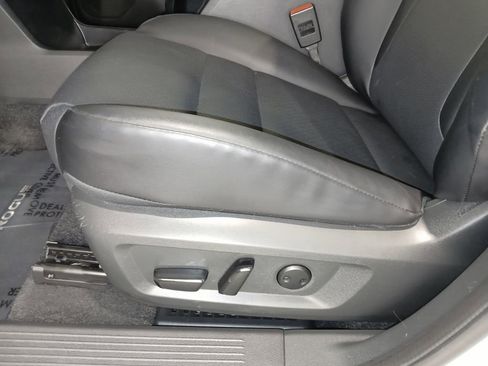 Used 2023 Nissan Rogue SV w/ SV Premium B Package AWD/4WD image 17