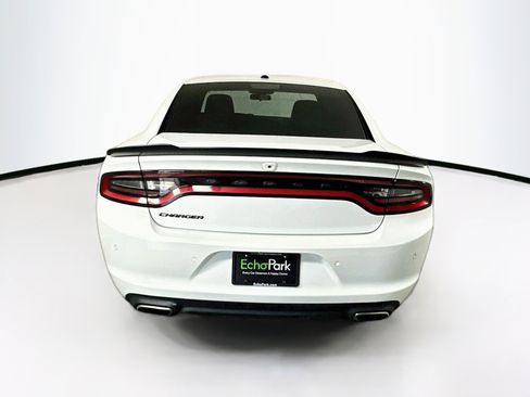 Used 2020 Dodge Charger SXT w/ Blacktop Package RWD image 7