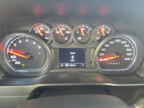 Used 2023 Chevrolet Silverado 1500 Custom image 12