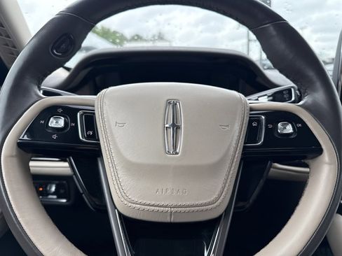 Used 2023 Lincoln Aviator Reserve w/ Elements Package Plus AWD/4WD image 24