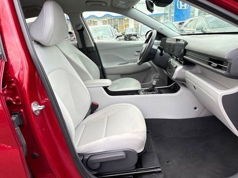 Used 2024 Hyundai Kona SEL image 9