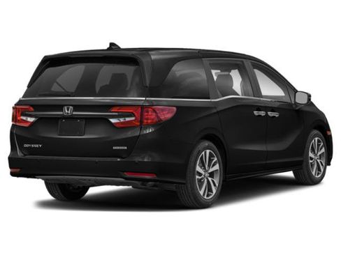 Used 2024 Honda Odyssey Touring image 2