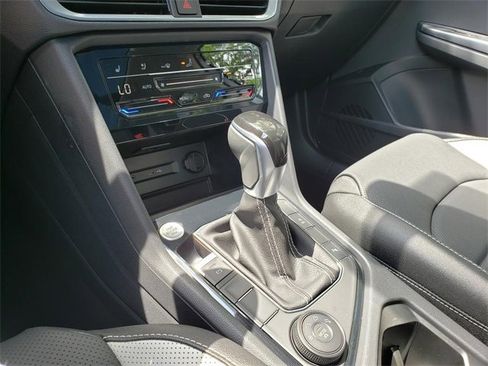 New 2025 Volkswagen Taos SEL image 11