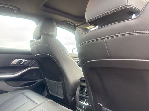 Used 2022 BMW 330i Sedan w/ Convenience Package image 32