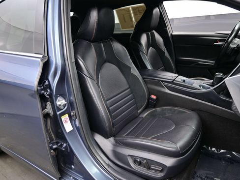 Used 2019 Toyota Avalon Touring w/ Advanced Safety Package FWD image 14