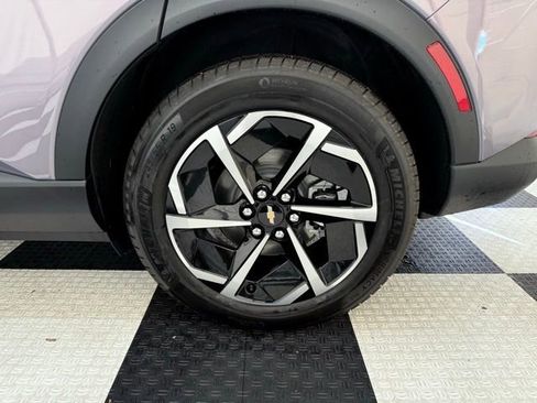 New 2026 Chevrolet Equinox EV LT image 10