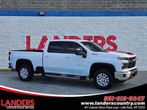 Used 2024 Chevrolet Silverado 2500 LT image 1