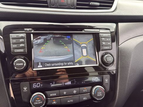 Used 2015 Nissan Rogue SV w/ SV Premium Package FWD image 15