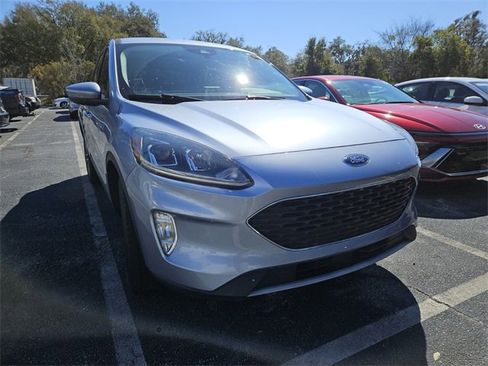 Used 2022 Ford Escape SEL image 4
