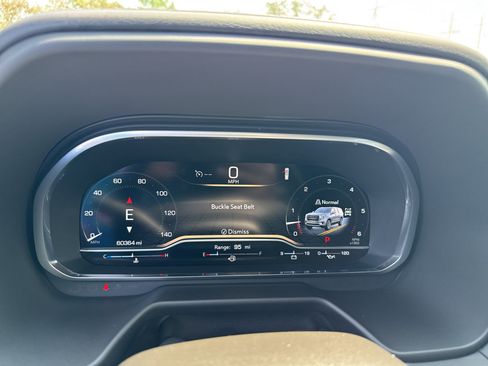 Used 2023 GMC Yukon SLE AWD/4WD image 17