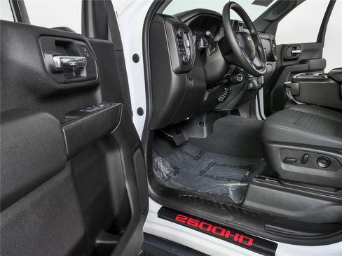 Used 2024 Chevrolet Silverado 2500 Custom w/ Custom Value Package AWD/4WD image 7