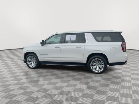 Used 2021 Chevrolet Suburban Premier image 6
