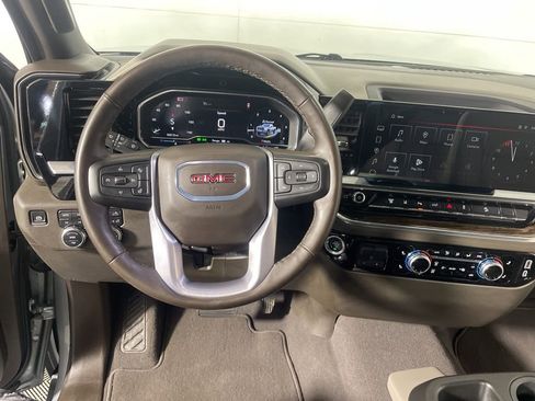 Used 2024 GMC Sierra 3500 SLE w/ SLE Value Package AWD/4WD image 13