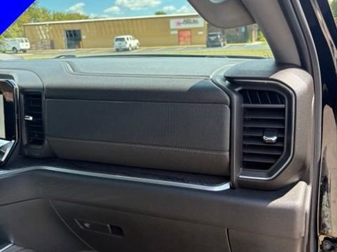 Used 2025 Chevrolet Silverado 1500 LTZ AWD/4WD image 33
