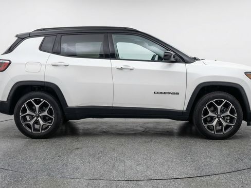 Used 2025 Jeep Compass Limited AWD/4WD image 11