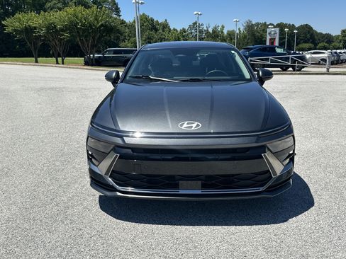 Used 2024 Hyundai Sonata SEL FWD image 2