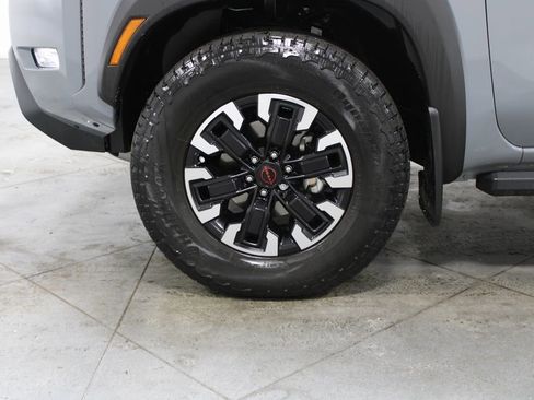 Used 2024 Nissan Frontier PRO-4X w/ Pro Convenience Package image 19