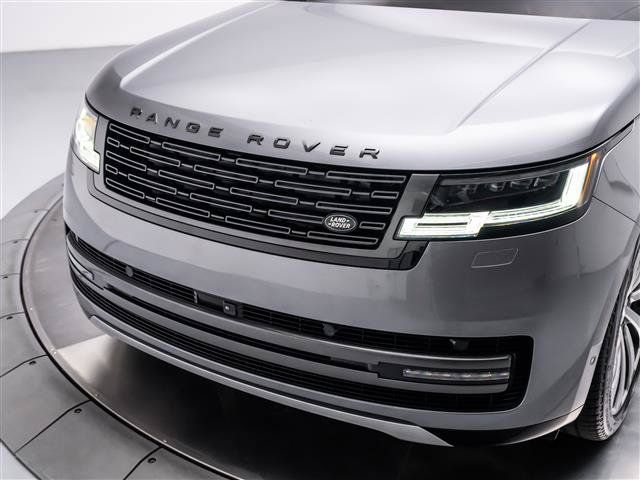 Used 2023 Land Rover Range Rover SE AWD/4WD image 9