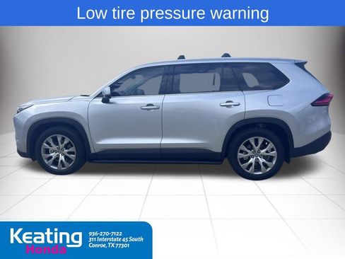 Used 2024 Toyota Grand Highlander Limited image 10