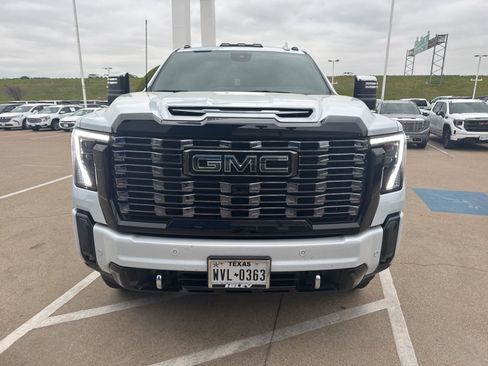 Used 2026 GMC Sierra 2500 Denali Ultimate image 10