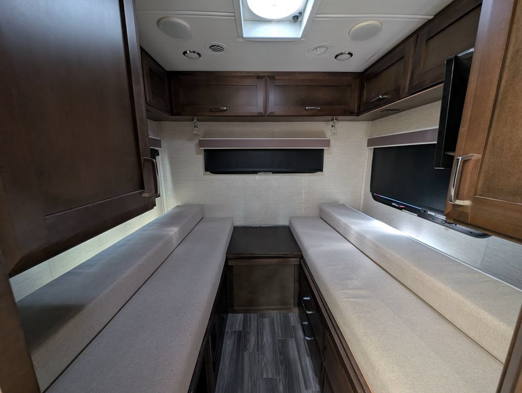Used 2020 Mercedes-Benz Sprinter 3500 image 23