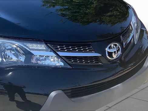 Used 2013 Toyota RAV4 XLE FWD image 31