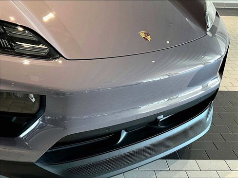 Used 2025 Porsche Macan Electric image 31