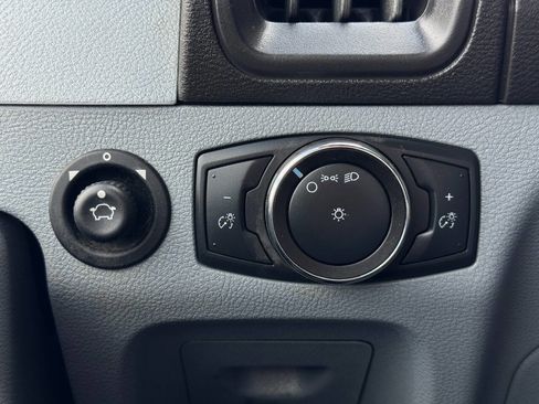 Used 2018 Ford Transit 250 130 Medium Roof image 27